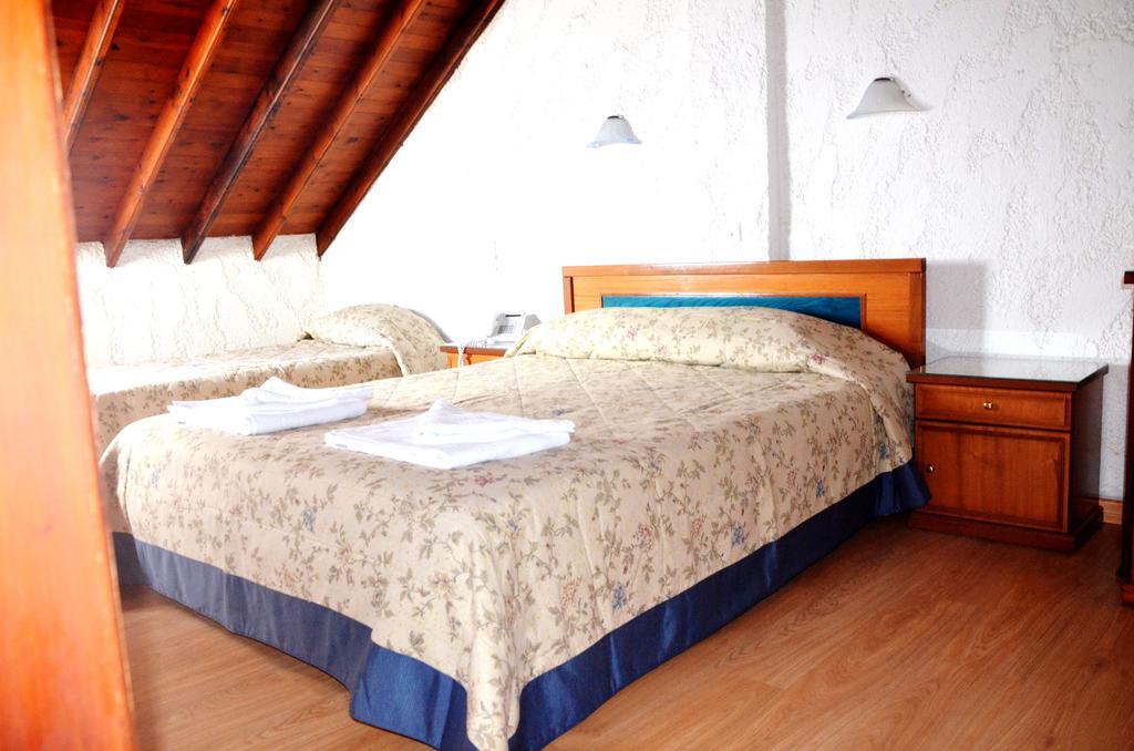 Hotel Vicky II Plomari Kamer foto