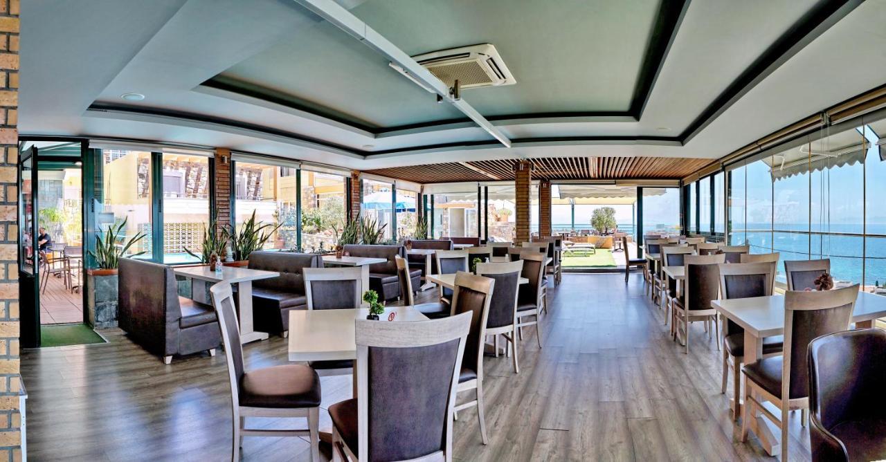 Hotel Vicky II Plomari Buitenkant foto
