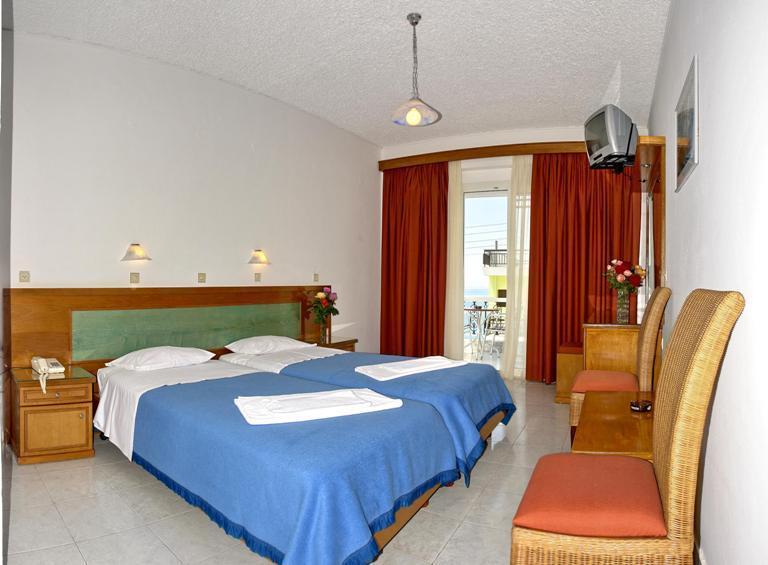 Hotel Vicky II Plomari Kamer foto