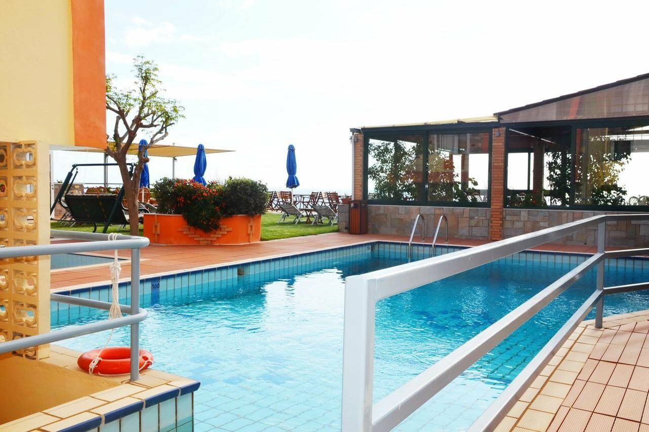 Hotel Vicky II Plomari Buitenkant foto